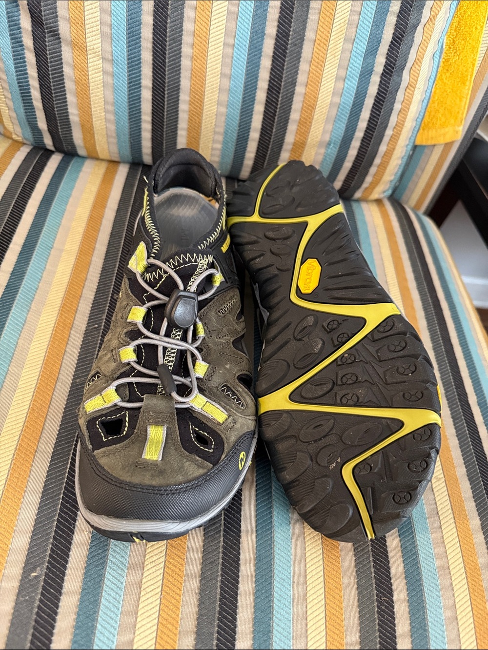 Men’s Outdoor Neutral Gray and Yellow Athletic Sandal